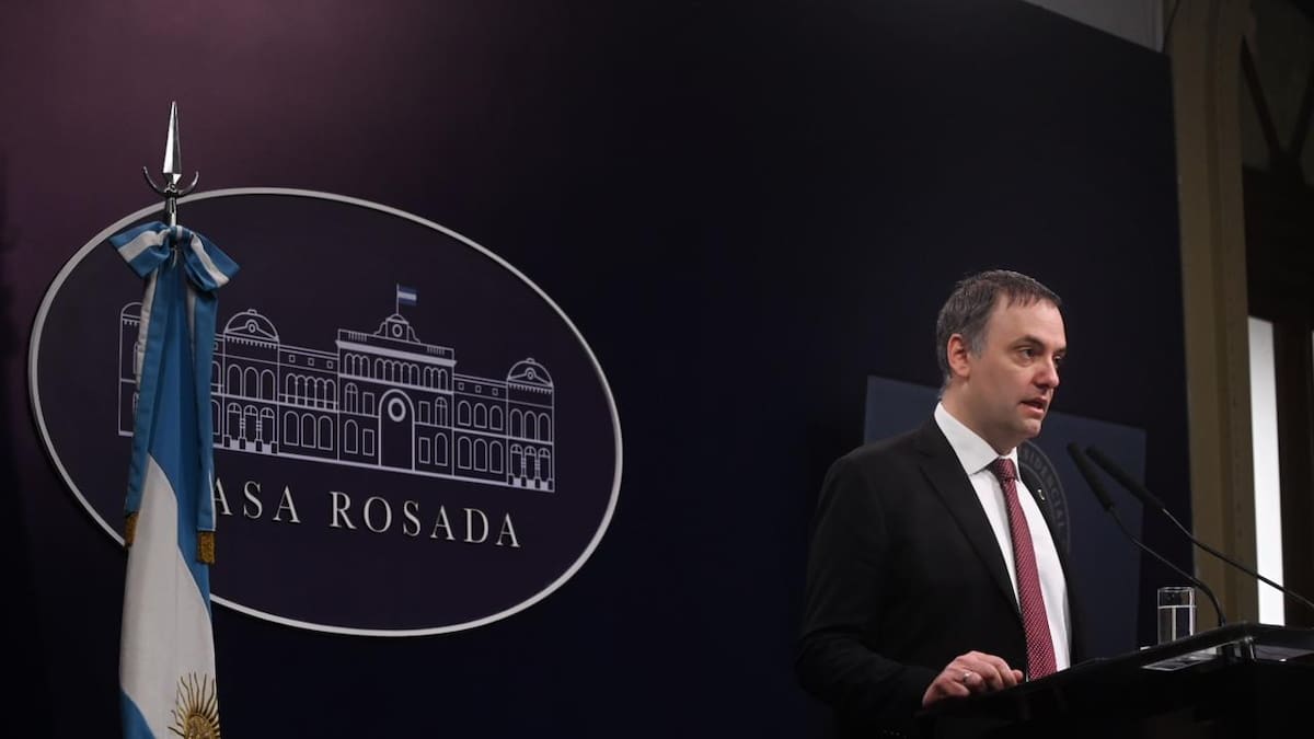 Declaran dos de las mujeres a las que Manuel Adorni les debe dinero: cómo sigue la causa