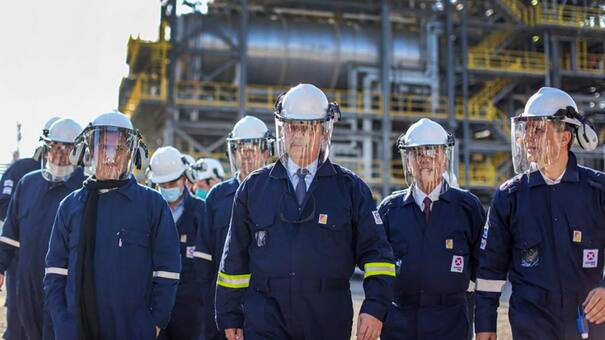 Alberto Fernández, en planta refinadora que produce diésel premium: "Es una obra de gran valor para la Argentina"