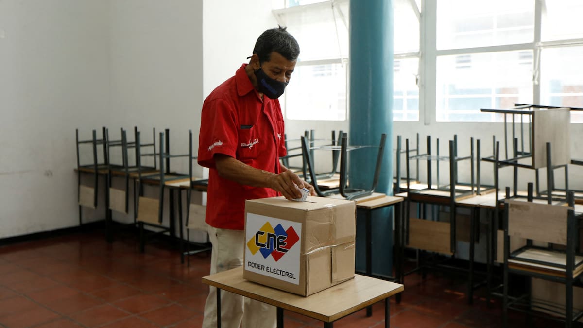 Simulación electoral en Venezuela. Foto: Reuters.