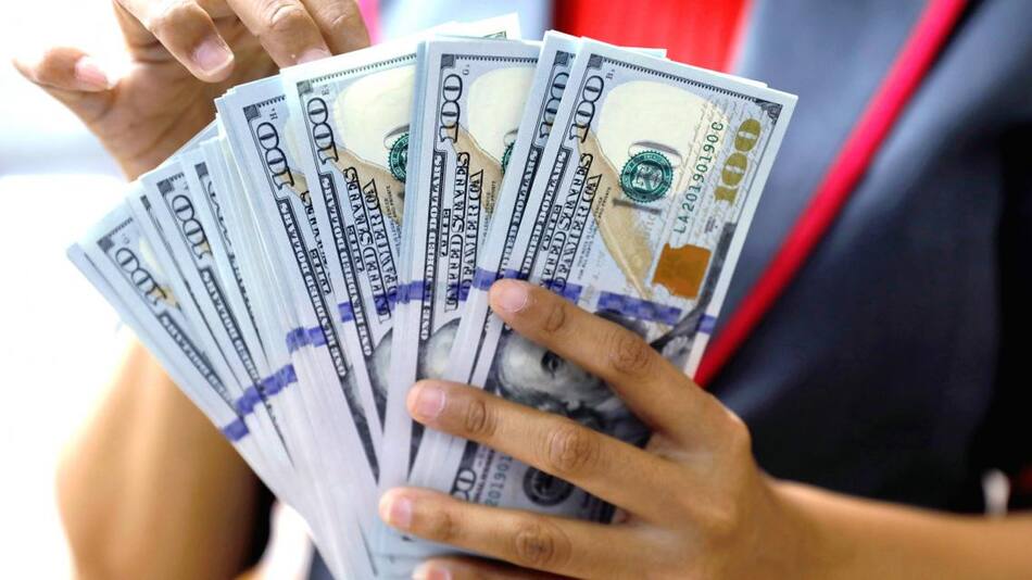 Dólares, economía, Reuters