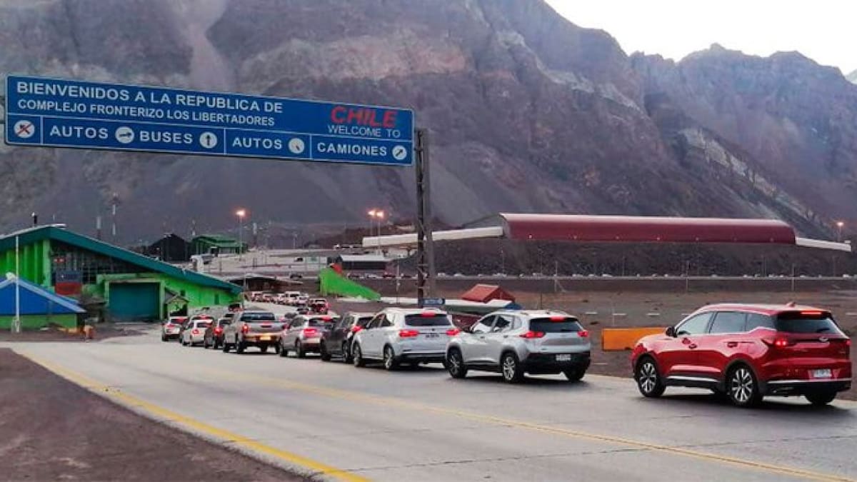 Viajar a Chile en verano: la infracción inesperada que termina en multas de hasta $400.000. Foto X @jriquelmediaz.
