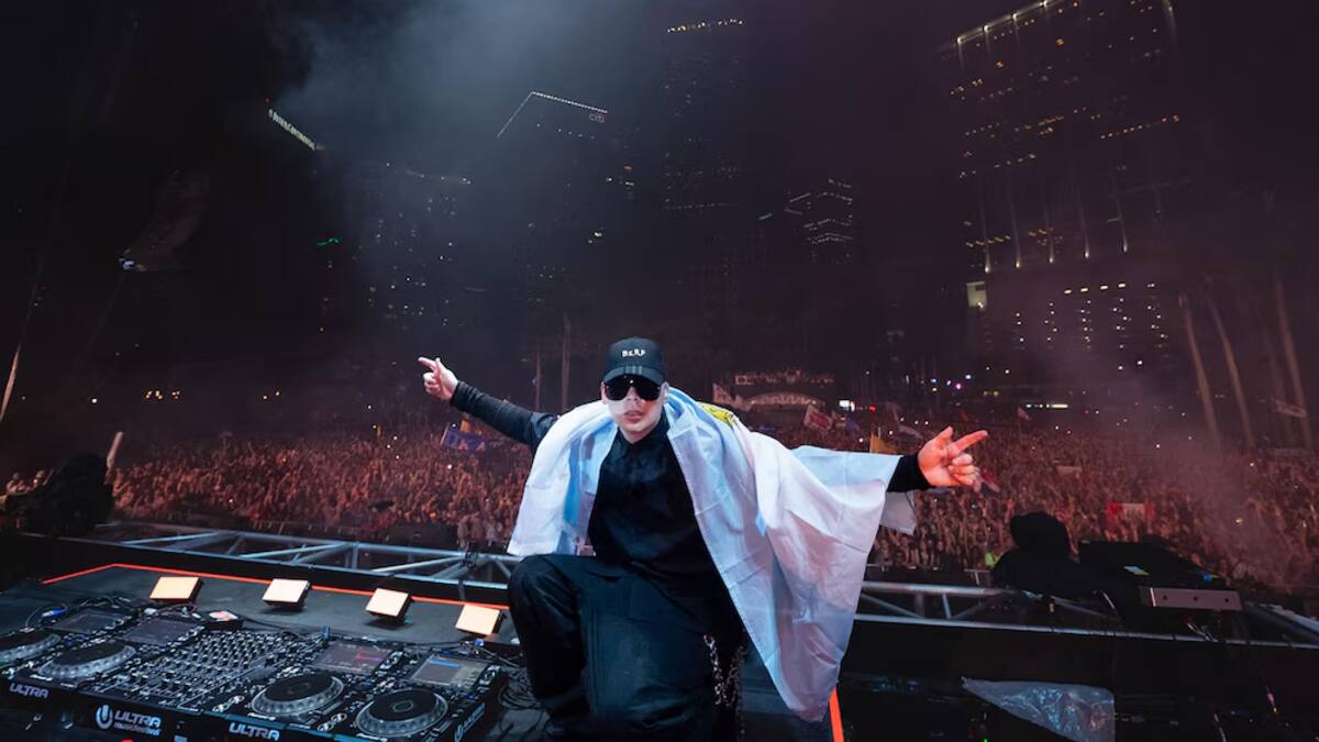 Bizarrap en el festival Ultra Music Festival de Miami.