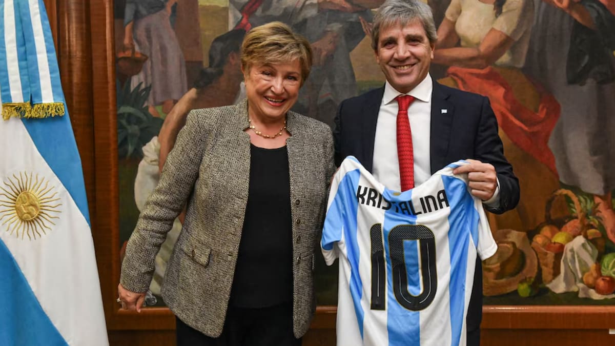 Una misión oficial del Fondo Monetario Internacional (FMI) visitará por tercera vez la República Argentina en carácter de revisión del acuerdo que el país firmó con la entidad monetaria internacional.