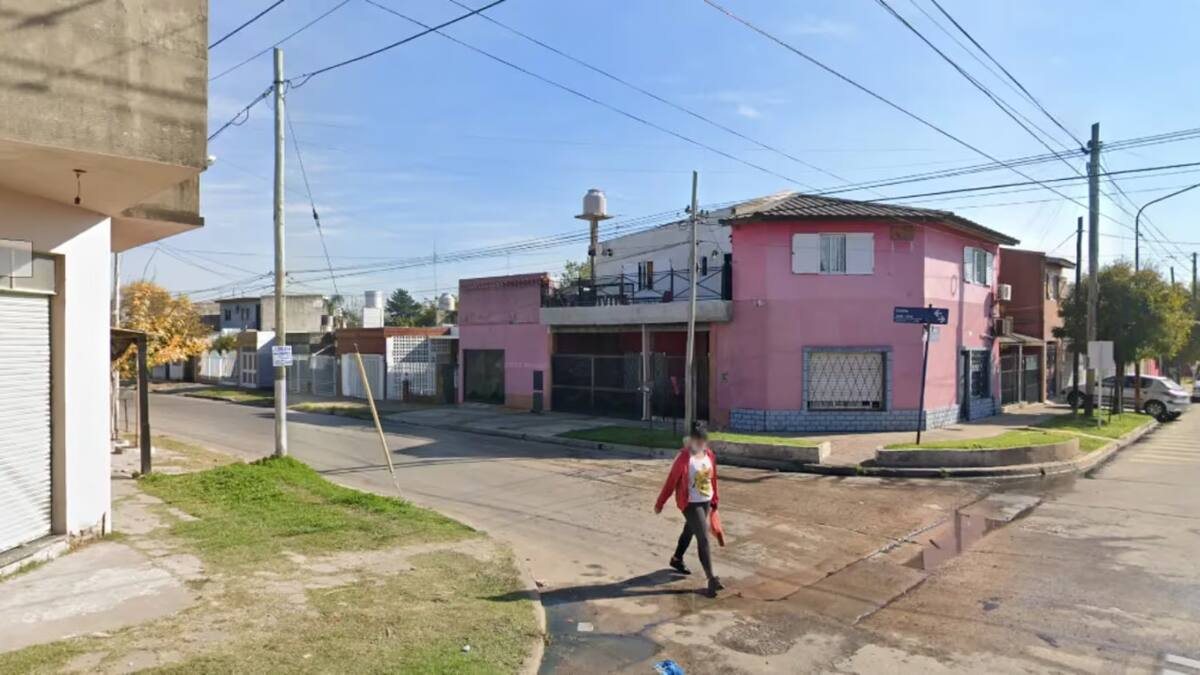 El violento episodio ocurrió en la localidad bonaerense de Morón. Foto: Google Street View
