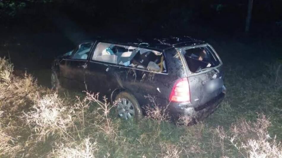 Así quedó el vehículo de la funeraria tras el accidente. Foto: Policía Misiones.