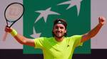 Primer "desafío" para León XIV: Stefanos Tsitsipas dijo que le gustaría jugar un partido de tenis con el papa