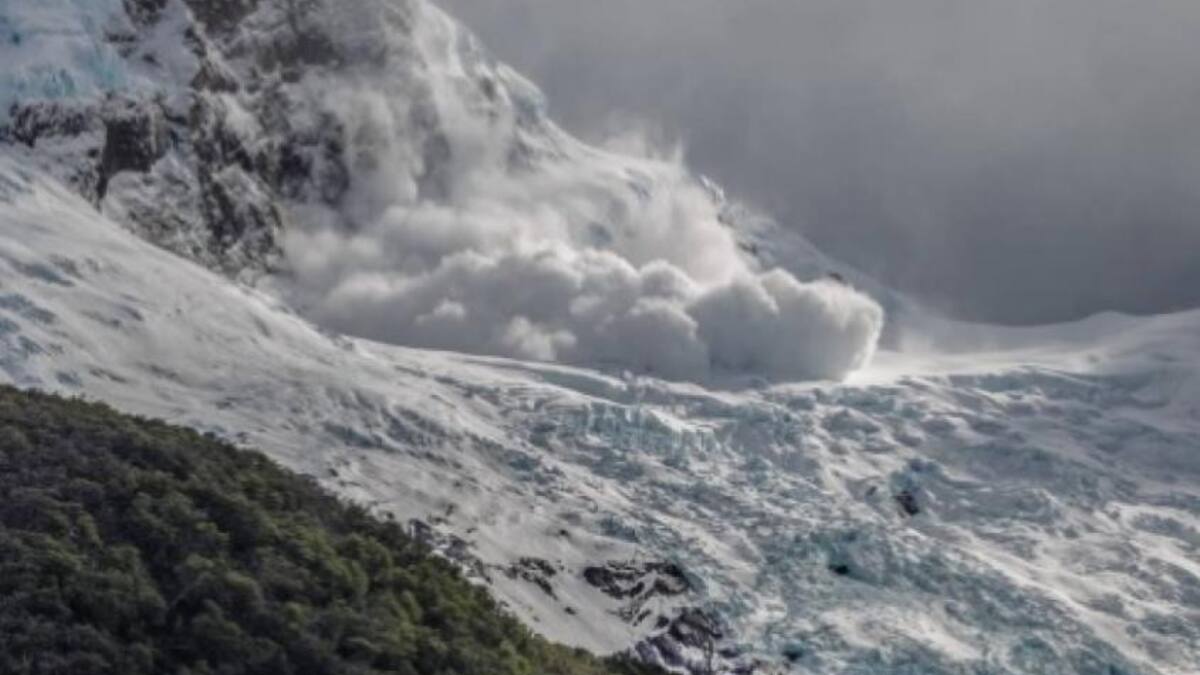 El desprendimiento pudo ser retratado por los turistas y un fotógrafo, NA