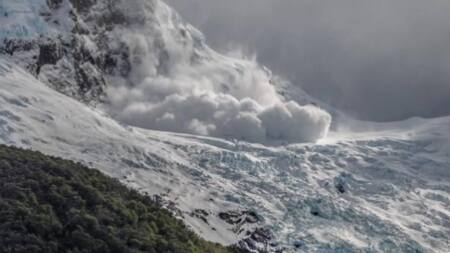 El desprendimiento pudo ser retratado por los turistas y un fotógrafo, NA