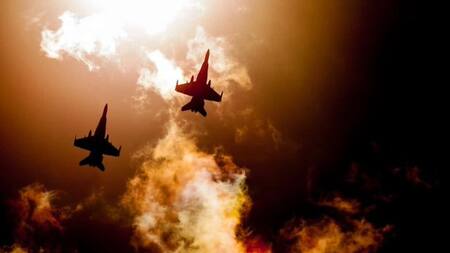 Bombarderos de Estados Unidos aterrizan en Suecia. Foto @federicoalves