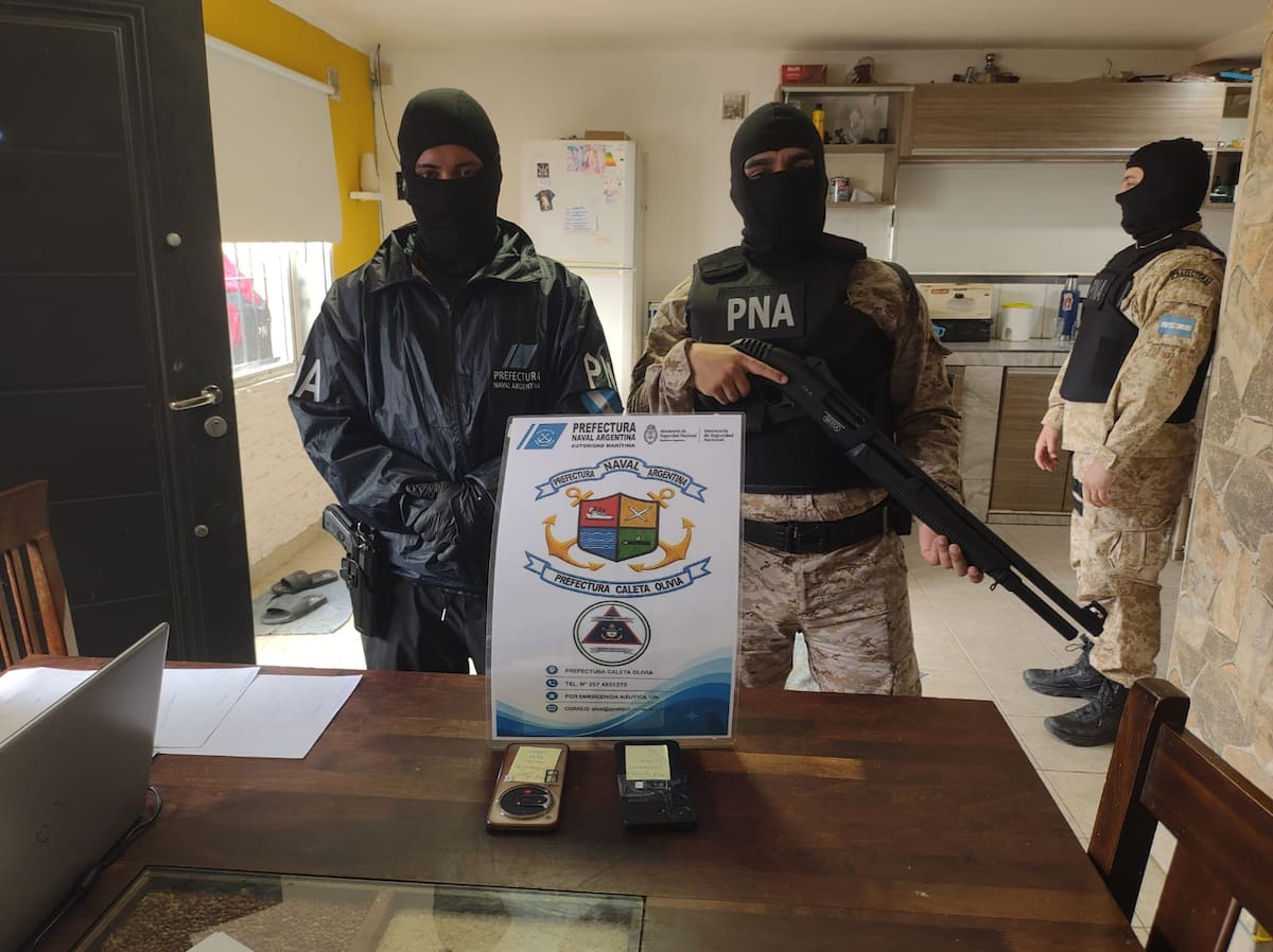 Prefectura secuestró más de 1.200 millones de pesos en lingotes de oro en Caleta Olivia.