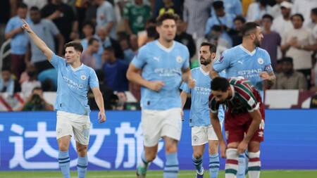 Julián Álvarez convirtió un doblete en la final del Mundial de Clubes. Foto: EFE.