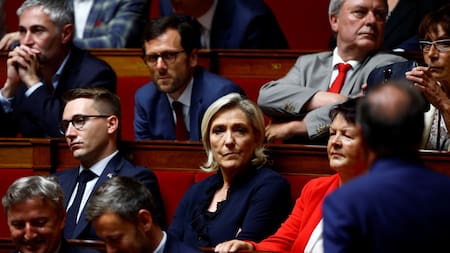 Francia: la ultraderecha tildó de "escándalo democrático" los acuerdos que la dejan afuera de las presidencias de la Asamblea
