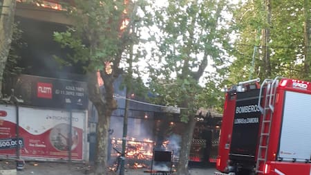 Incendio en un restaurante de Lomas de Zamora