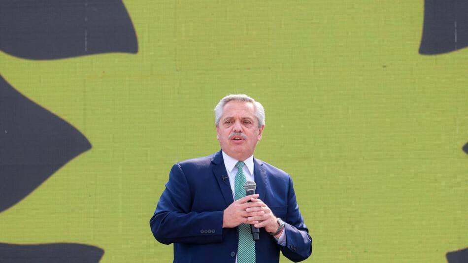 Alberto Fernández, AGENCIA NA