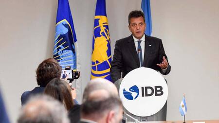 Sergio Massa con el BID. Foto: Telam.