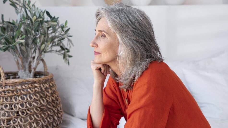 Cómo llevar unas canas sanas y fuertes.