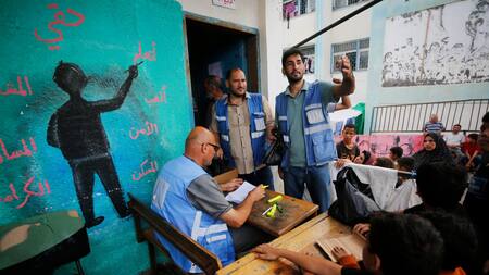 Agentes de la ONU trabajando con refugiados palestinos. Foto: X @UNRWA.