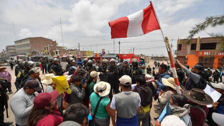 Tensión en Perú: pese al estado de emergencia decretado, continúan las protestas en todo el país efe