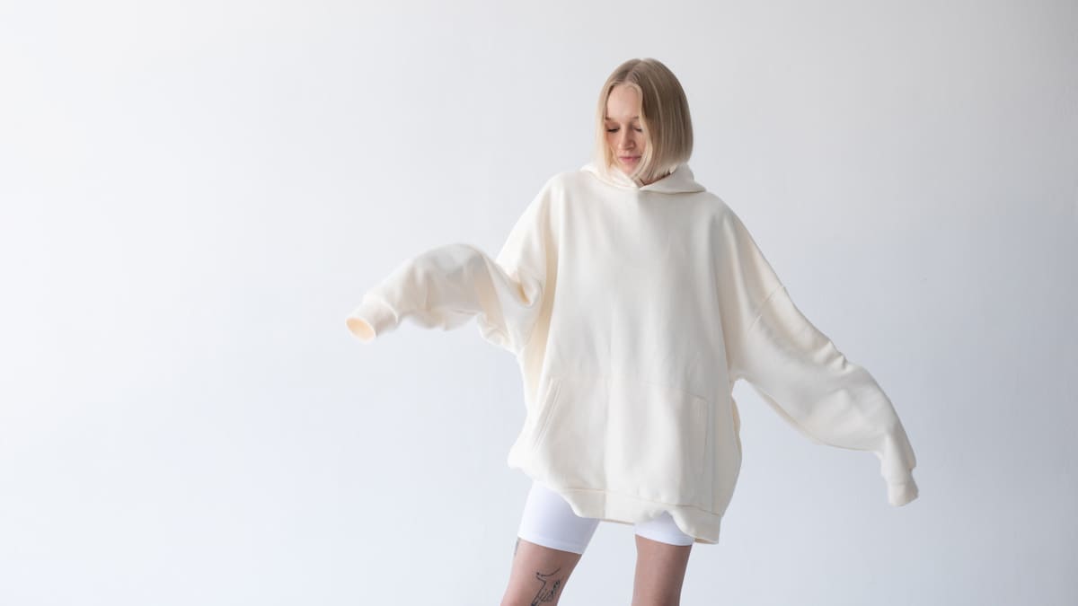 Ropa oversize. Foto: Freepik.