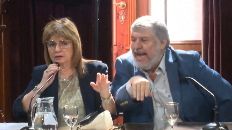 Ambos protagonizaron un tenso cruce.