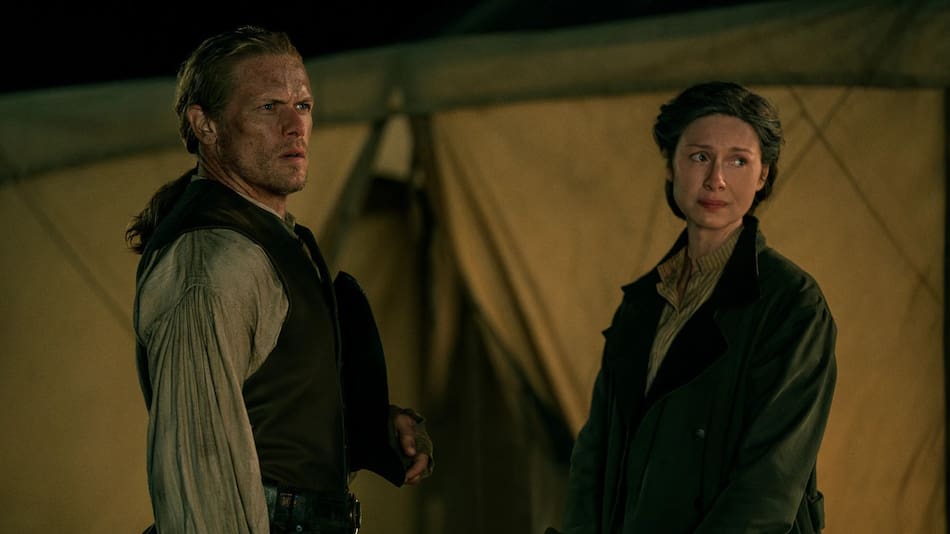 Jamie y Claire de Outlander. Foto: Starz
