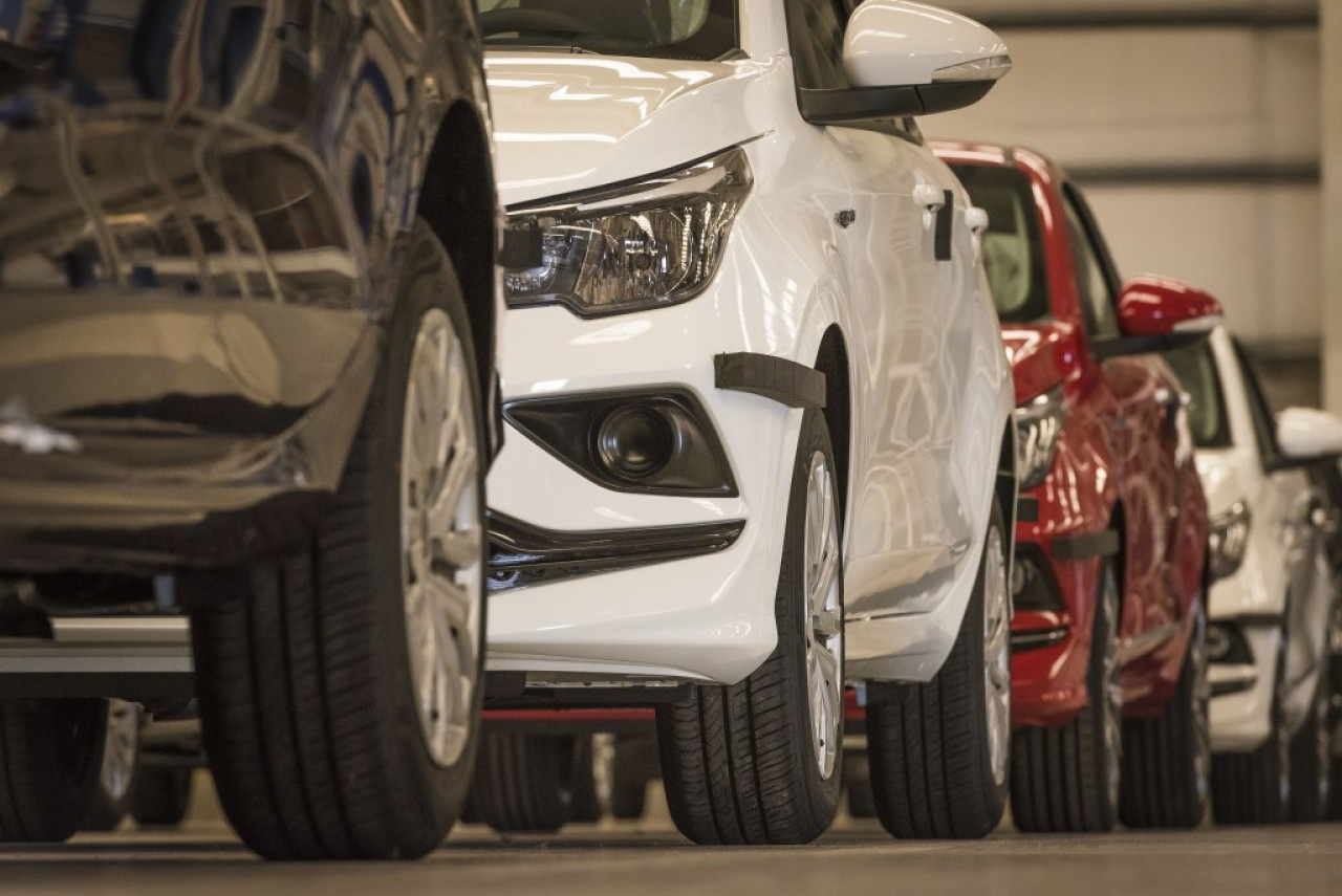 Menos impuestos para comprar autos en la Argentina. Foto: NA.