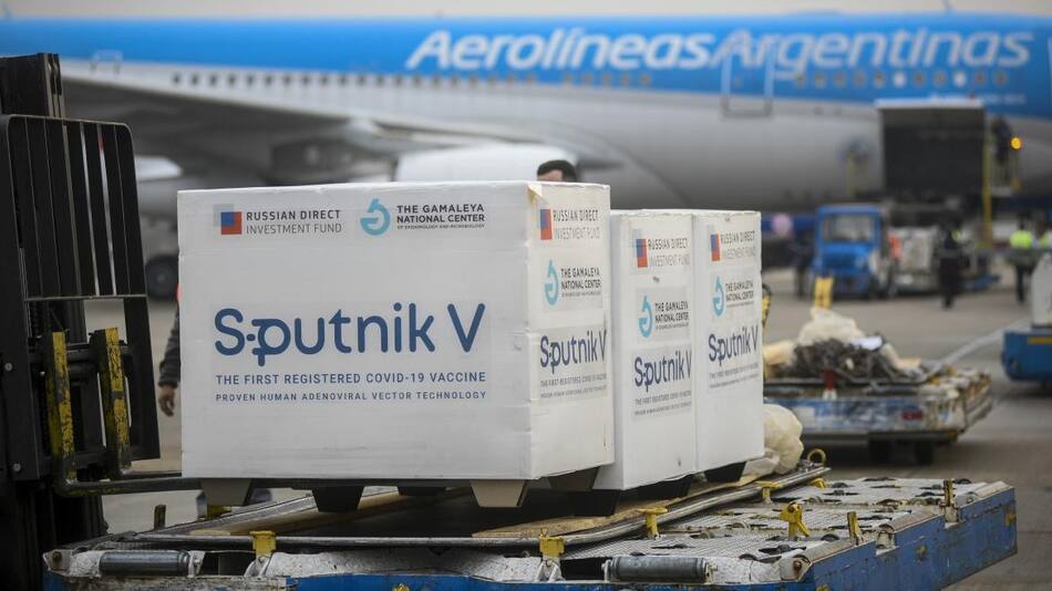 Arribaron al país más de 500 mil vacunas Sputnik para la segunda dosis, NA