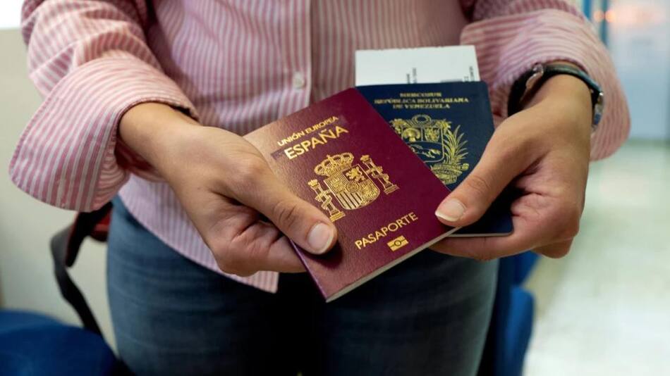 Trámites para hacer la ciudadania española. Foto Reuters.