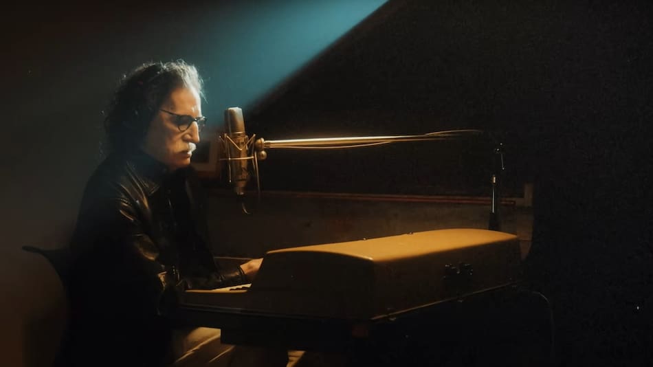 Charly García lanzó "In the City", con Sting.