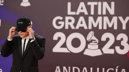 Bizarrap recibió el Grammy Latino a la Mejor Canción Urbana por su tema junto a Quevedo. EFE