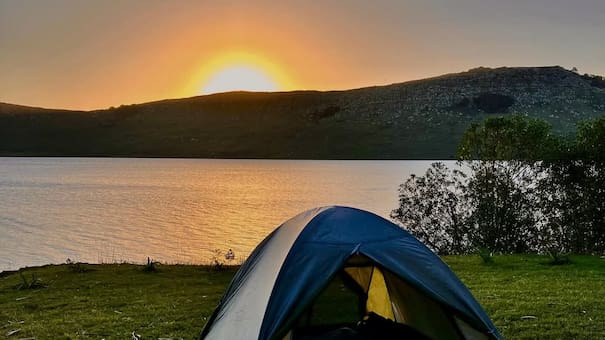 Pesca deportiva y relax cerca de CABA: 5 lagunas bonaerenses ideales para una escapada tranquila