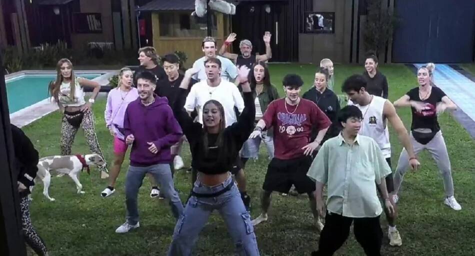 Los participantes junto a sus familiares en Gran Hermano. Foto: captura Telefe.