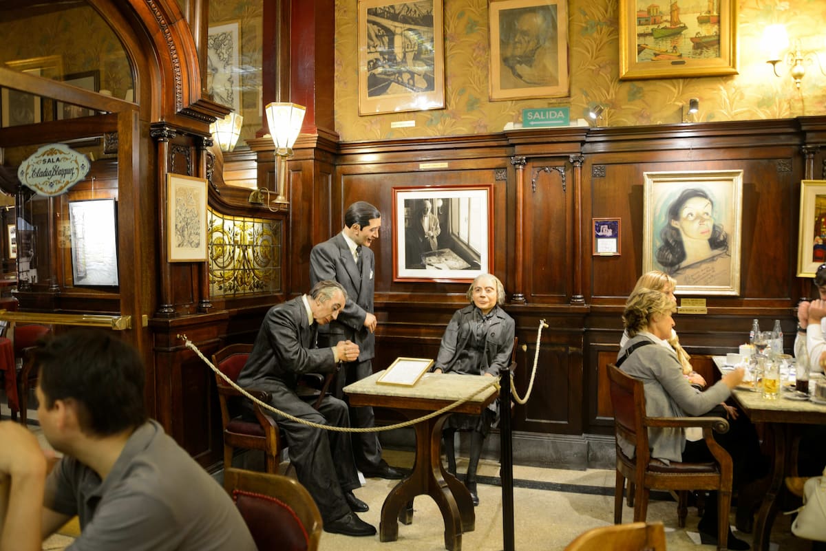 Tour de Borges