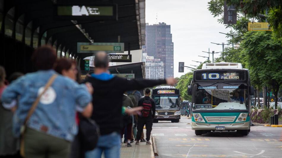 Colectivos, transporte público. Foto: NA.