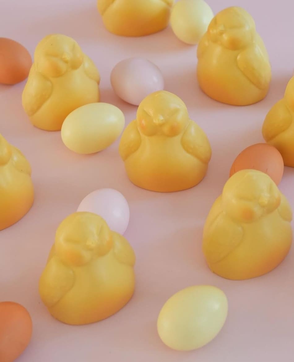 Gallinas de Pascua de Damián Betular. Foto: Instagram / betular.patisserie.