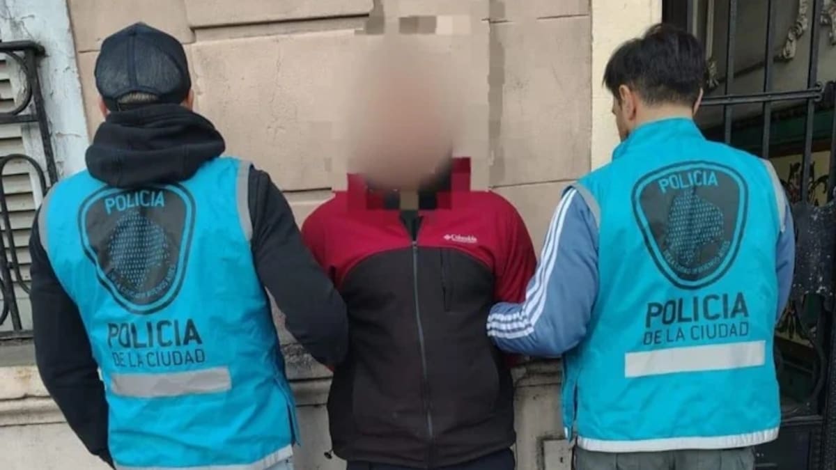 Estuvo casi 9 años prófugo y fue detenido cuando salía de su casa en Parque Patricios: lo buscaban por abuso sexual