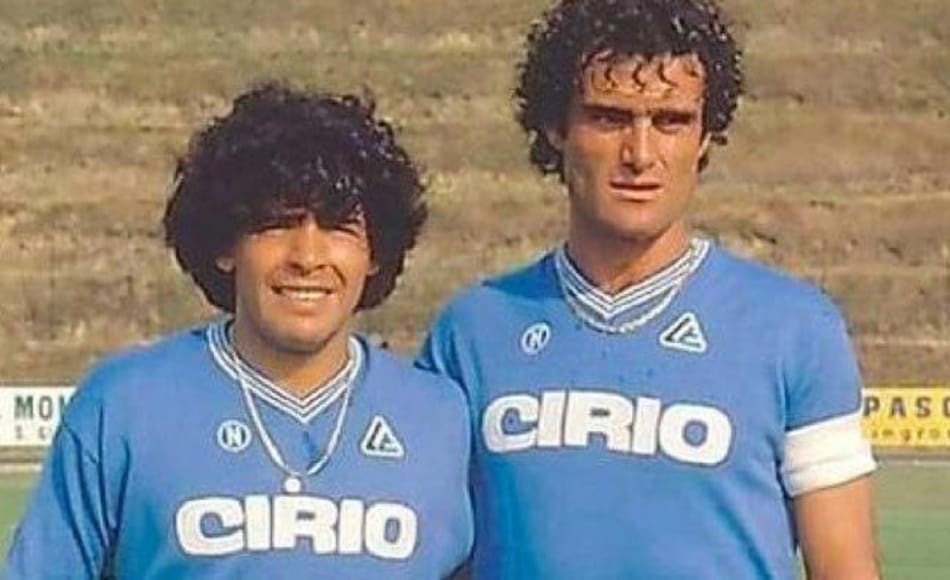Diego Maradona y Pepe Bruscolotti en Napoli.