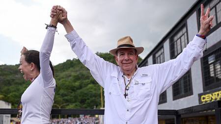 Edmundo Gonzalez y Maria Corina Machado. Foto: Reuters