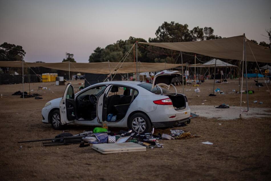 Soldados israelíes patrullan la zona del ataque de Hamas en el festival de música. Foto: EFE