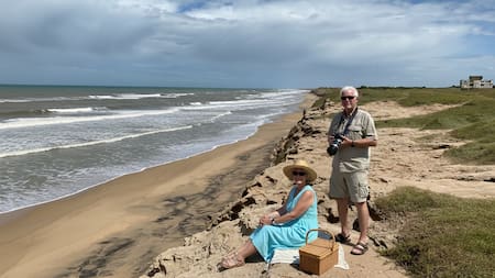 Sin ruido ni multitudes: cinco playas increíbles al sur de Mar del Plata, ideales para jubilados que buscan tranquilidad