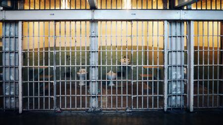 La mayoría de las reclusas son mayores de 65 años. Foto: Unsplash.