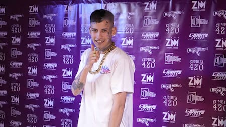 L-Gante hizo su versión de un clásico de Thalía y se convirtió en meme: “Una guacha mexicana”