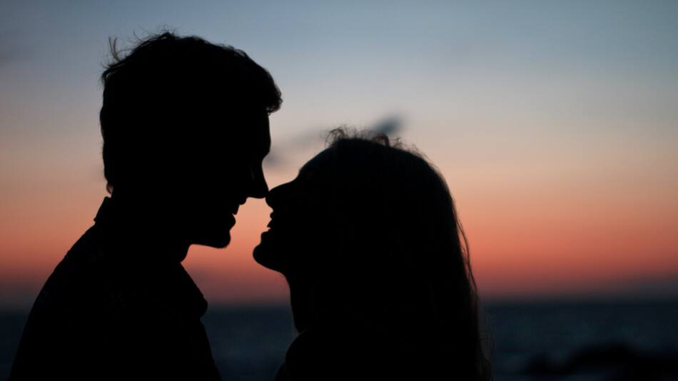 Beso. Foto: Unsplash