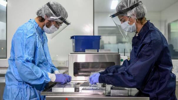 Detectaron en Córdoba variantes del coronavirus de Reino Unido y Manaos en tres pacientes