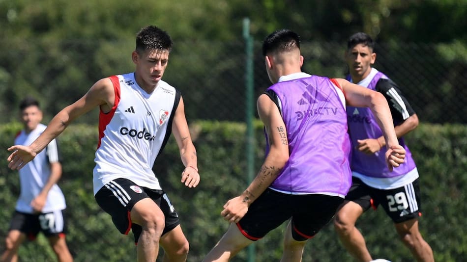 Claudio Echeverri jugará su último Superclásico antes de irse a Manchester City. Foto: NA.