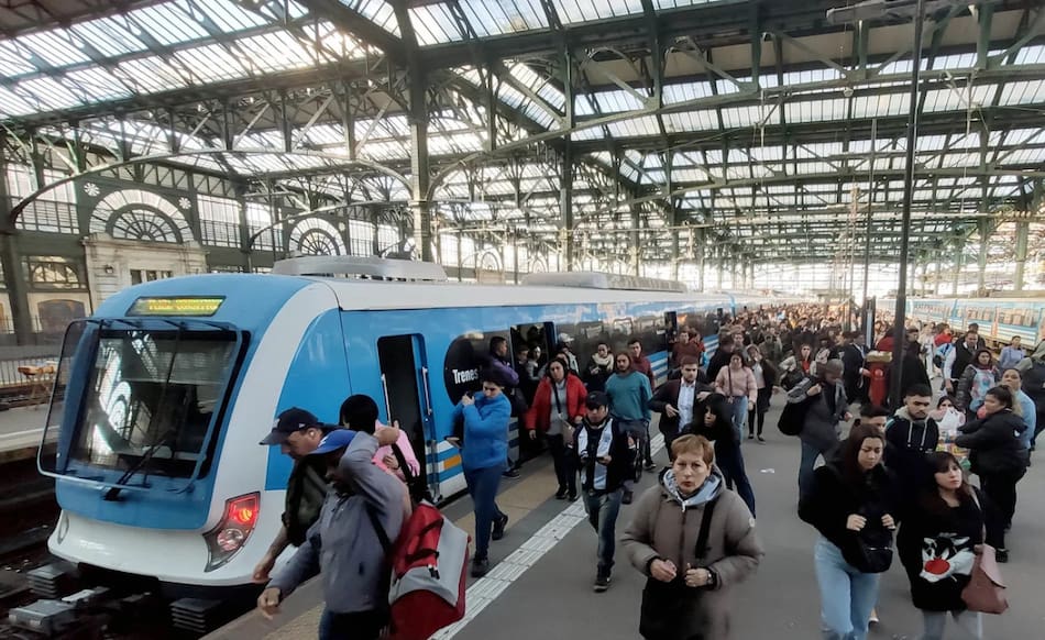 La Fraternidad podría convocar un paro de trenes. Foto: NA.