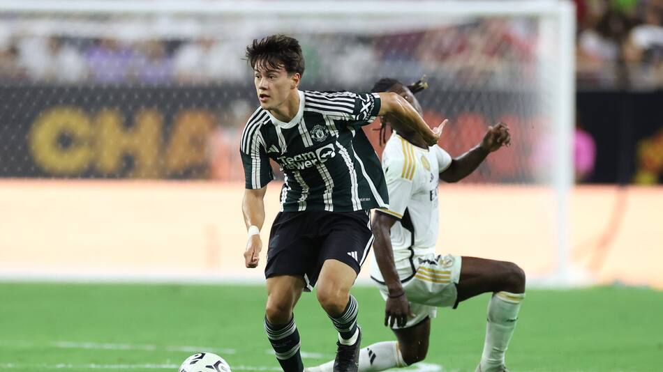 Facundo Pellistri en el Manchester United. Foto: EFE.