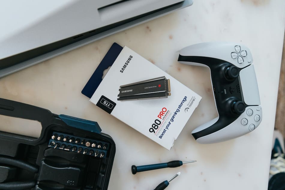 PlayStation 5; consolas; videojuegos. Foto: Unsplash.