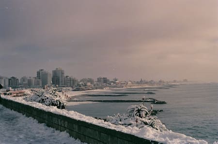 Mar del Plata, 1991. Foto: @agusdalto