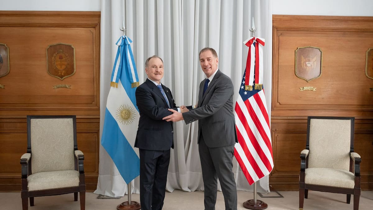 El ministro del Interior y el embajador de Estados Unidos en Argentina se reunieron en Casa Rosada.